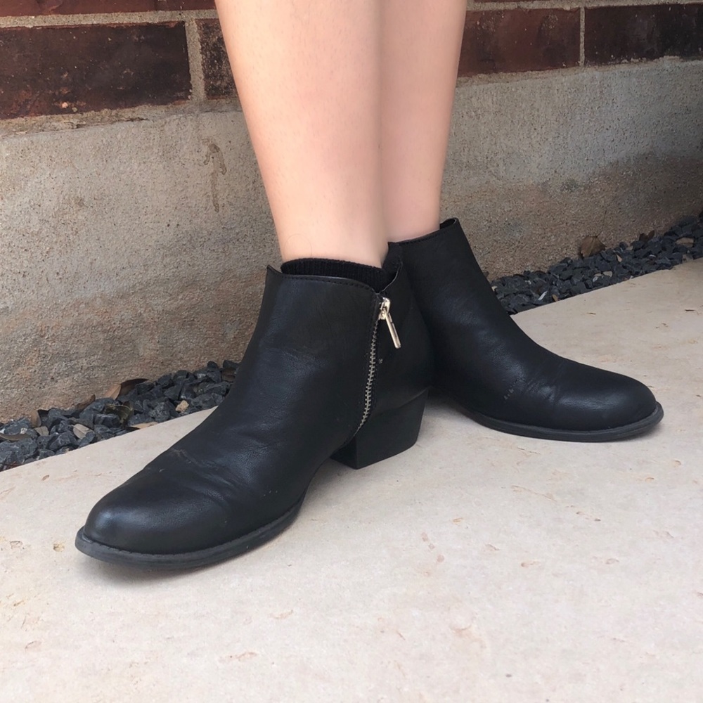 Black heeled booties